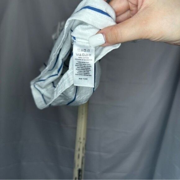 Tommy Bahama Kids T Shirt - Size 5T, White Stripes - Picture 4 of 4